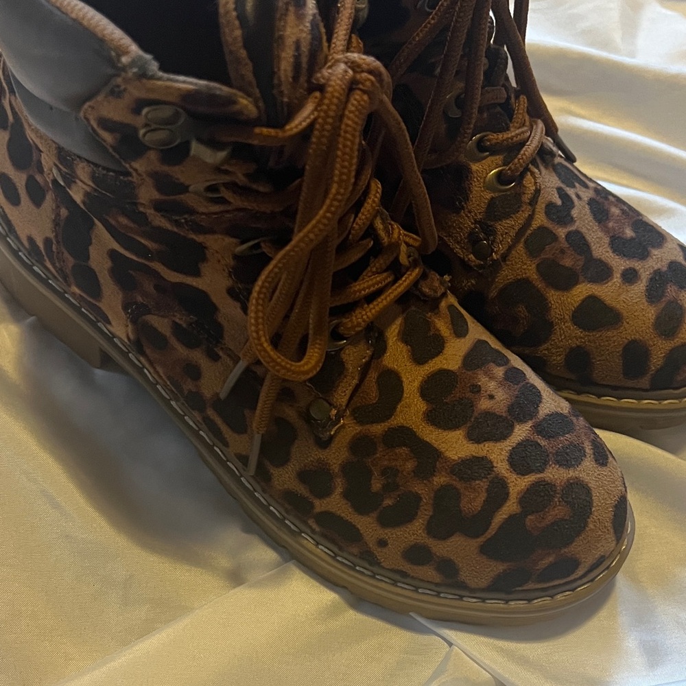 Leopard Print Lace-Up Boots